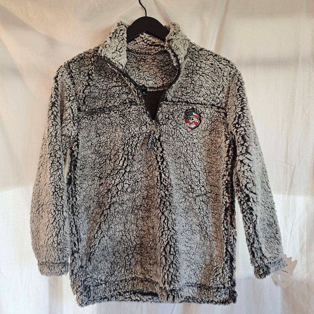 Gray Sherpa Fleece Quarter Zip Pullover‎ Crowned Skull American Flag Patch Small